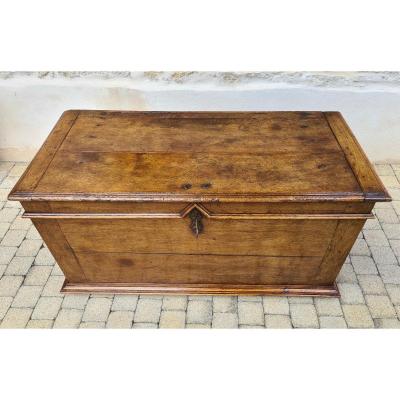 Chest In Oak Louis XIV Franche Comté