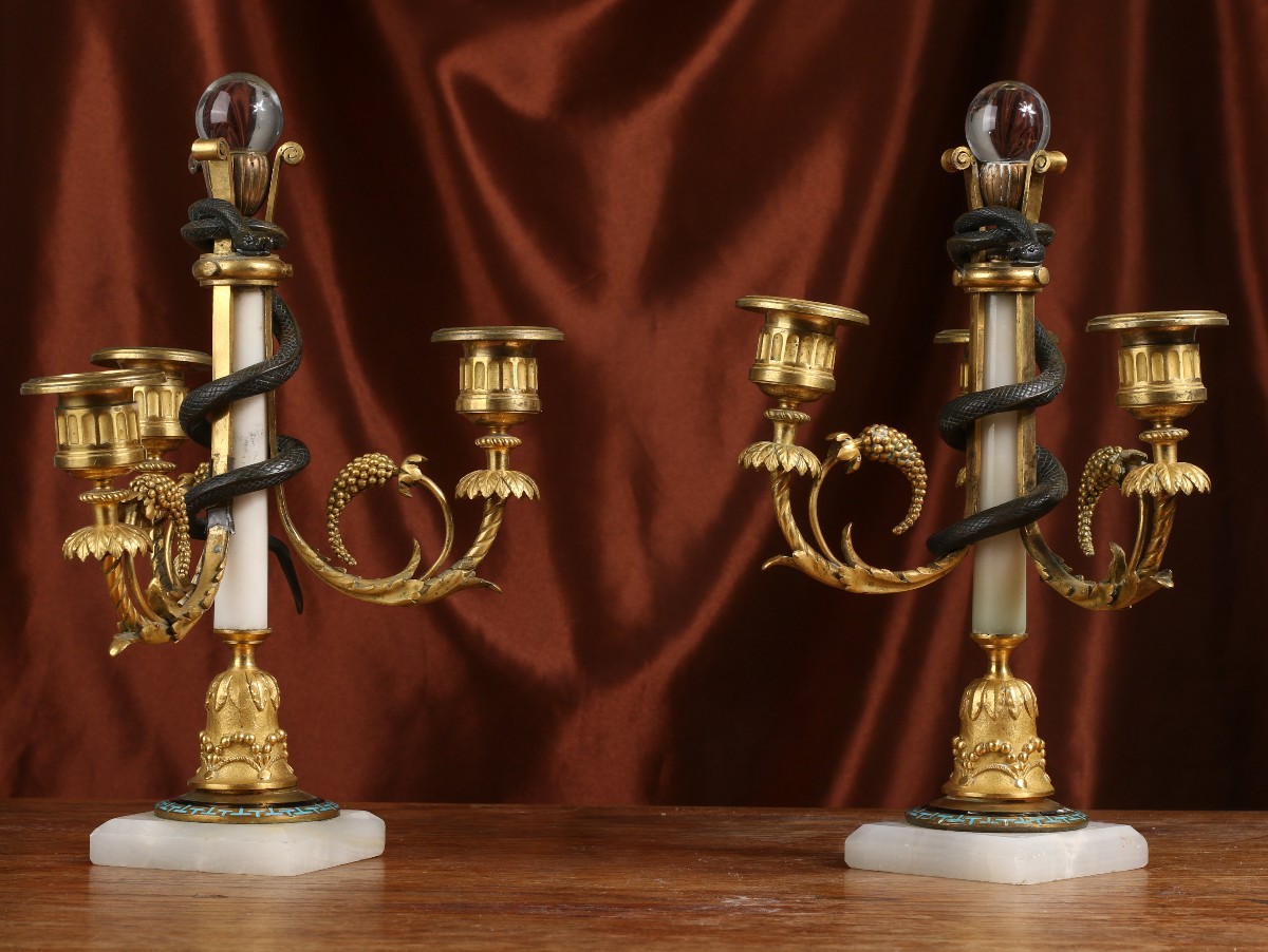 Candélabres aux serpents 
