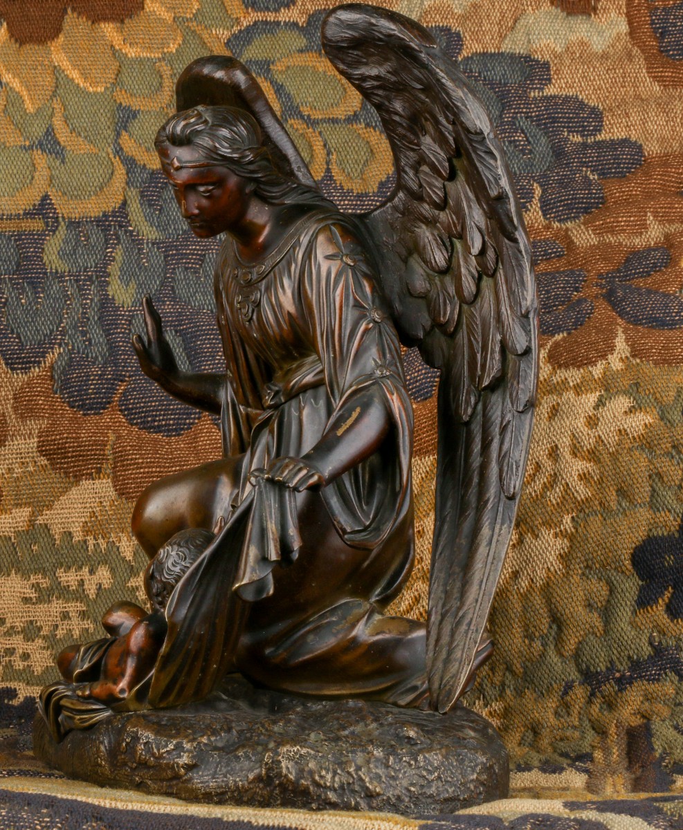 Ange agenouillé devant l'Enfant Jésus -photo-2