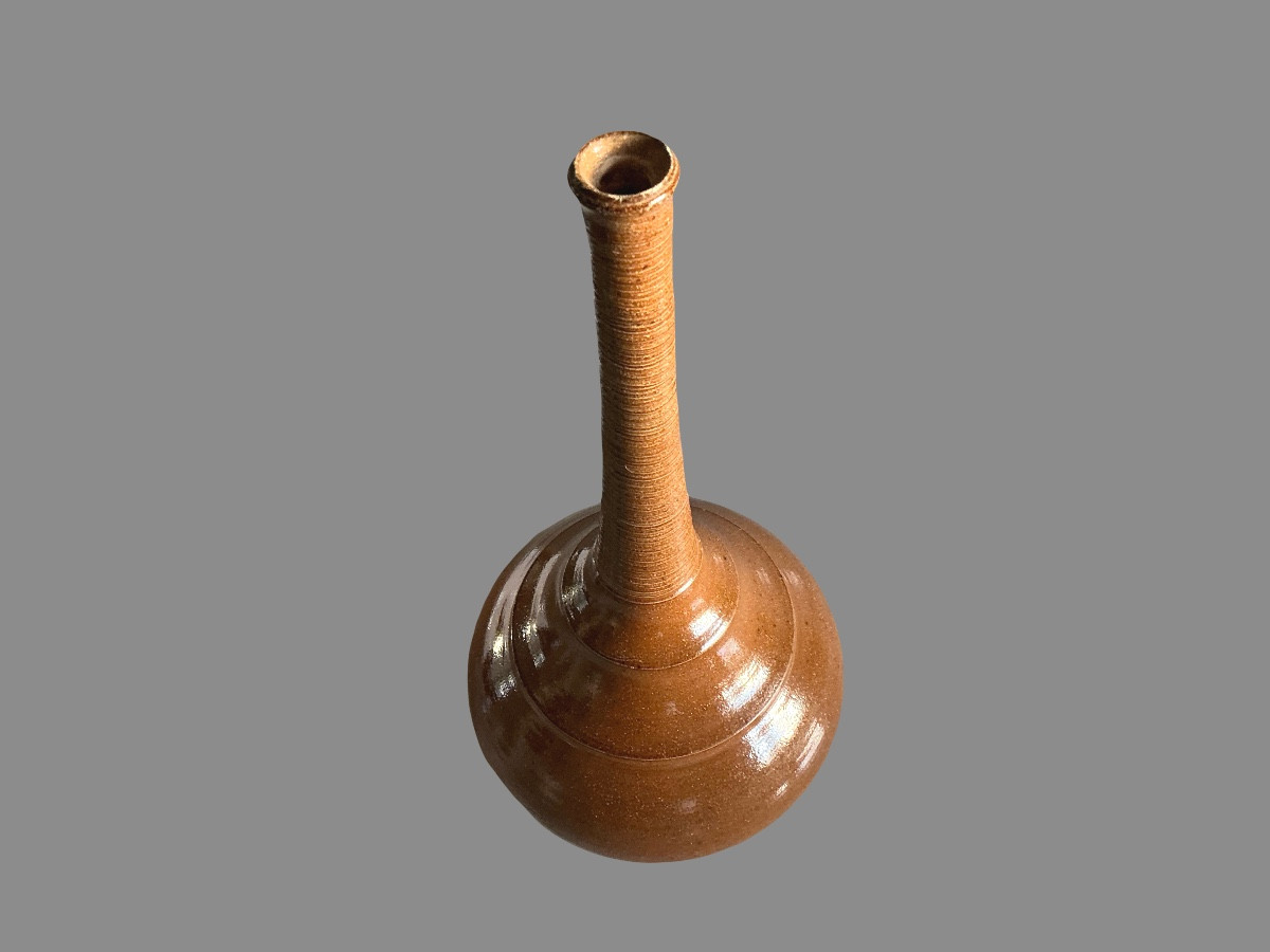 A Large Glazed Stoneware Bud Vase -photo-4