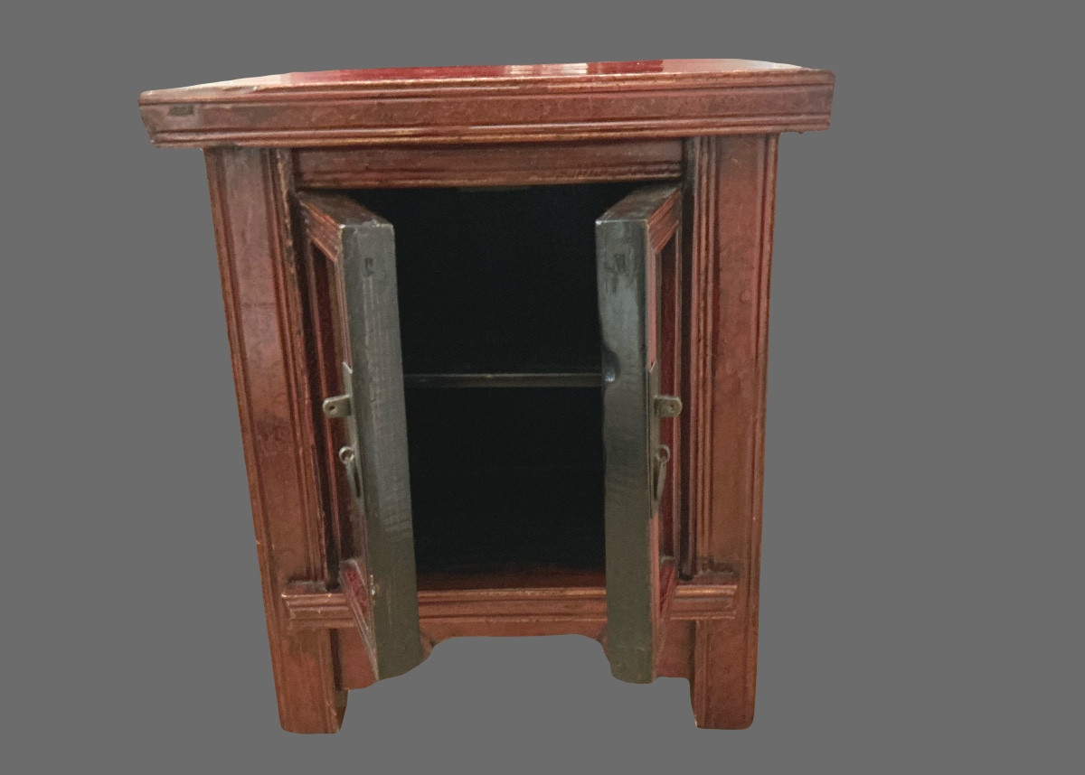 Small Chinese Cabinet In Red Lacquer-photo-3