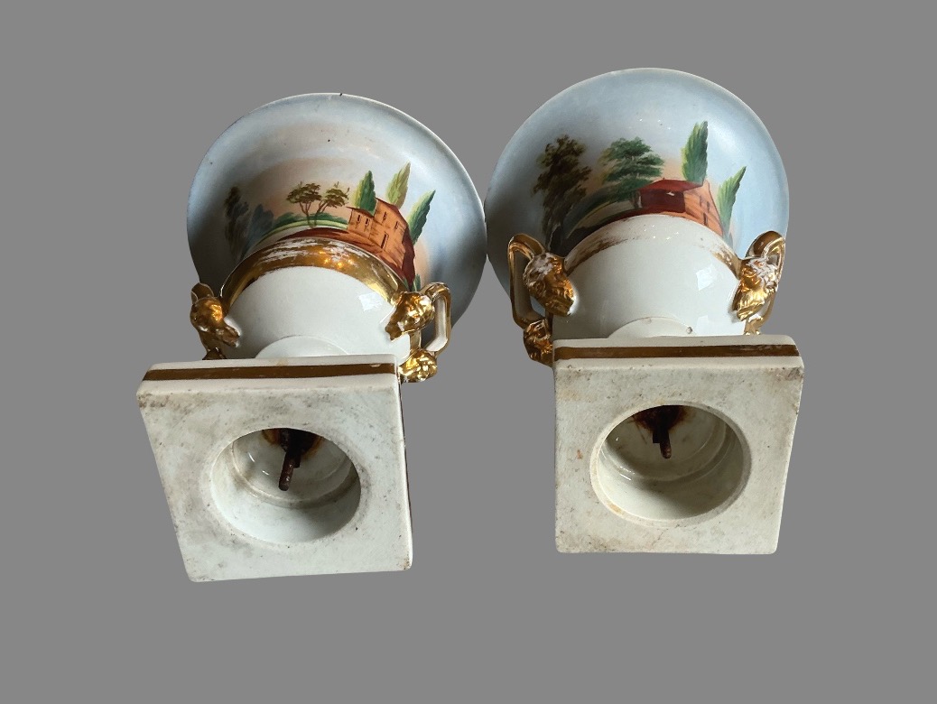Paire de vases Medicis , en porcelaine vieux Paris , XIX  ième -photo-3