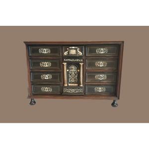 Cabinet Italien du XVIII ème , à secrets…