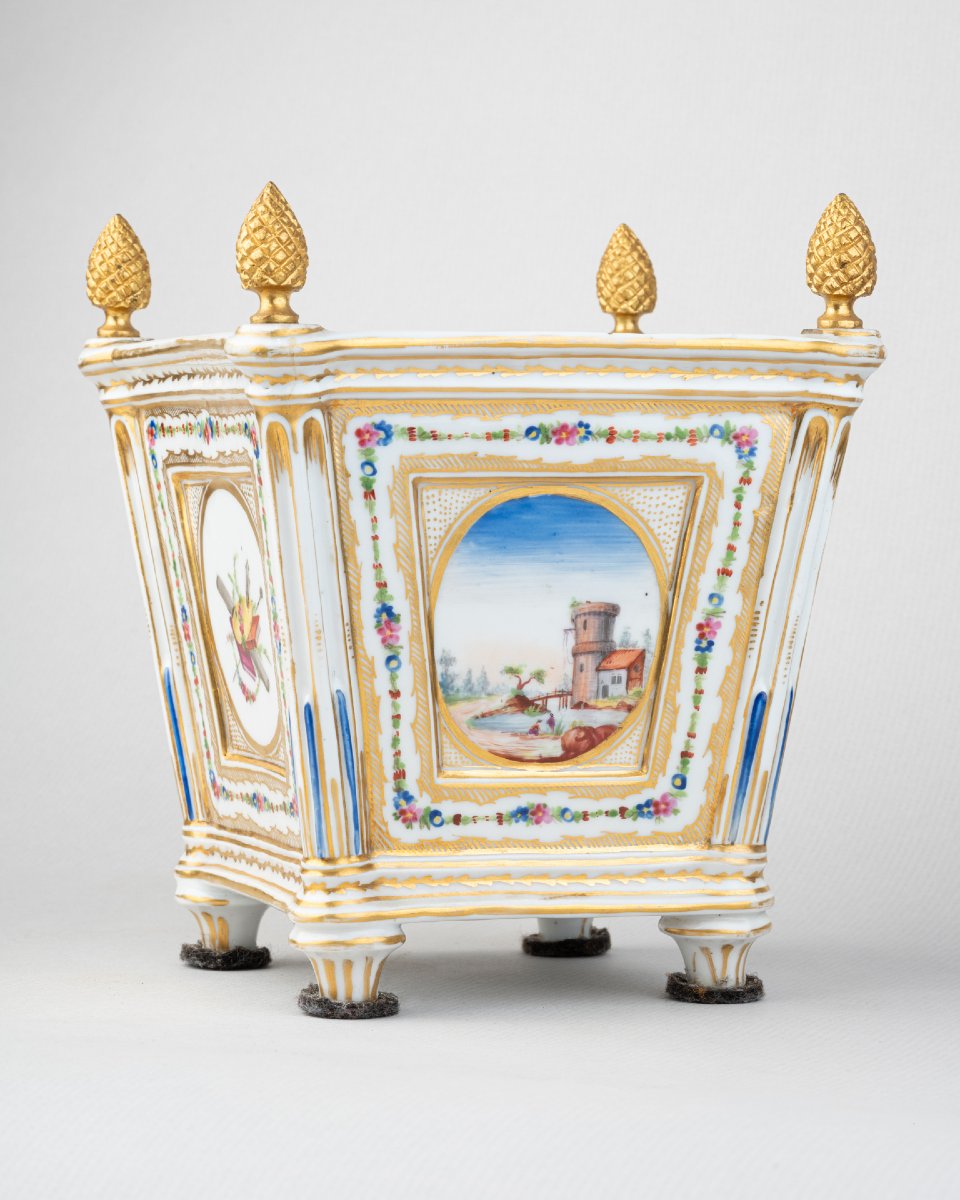 Caisse à Fleurs En Porcelaine De Bordeaux, Manufacture De Verneuilh, XVIIIe Siècle-photo-1