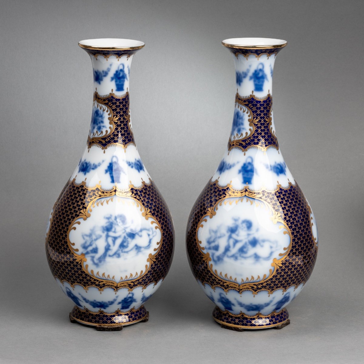 Paire De Vases En Porcelaine De Sèvres, XIXe Siècle 