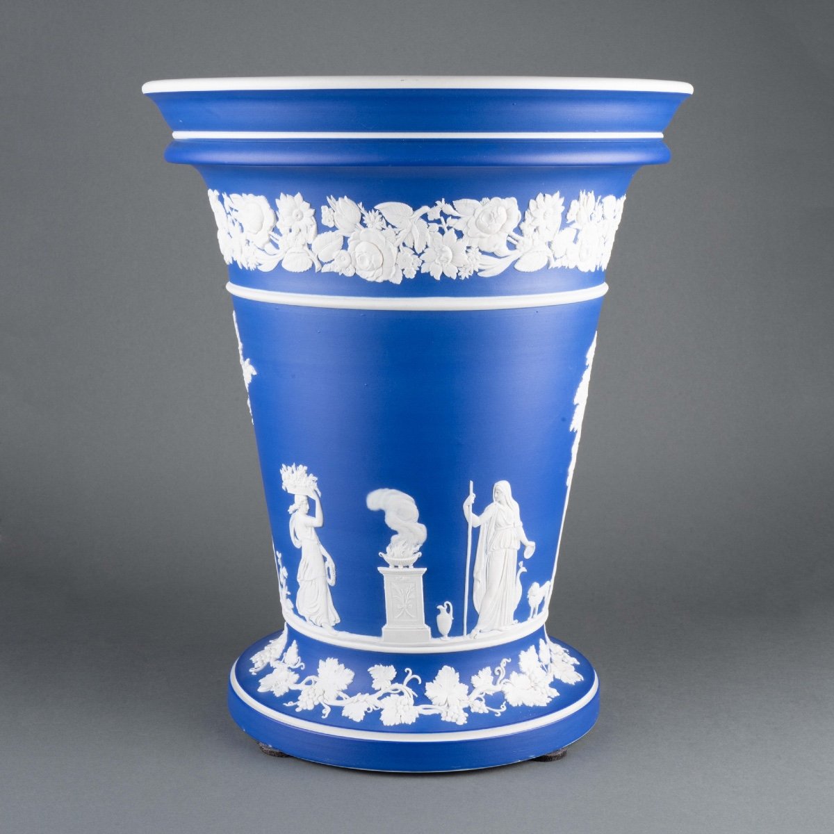 Jasperware Vase Signed Wedgwood, 19th Century -photo-2