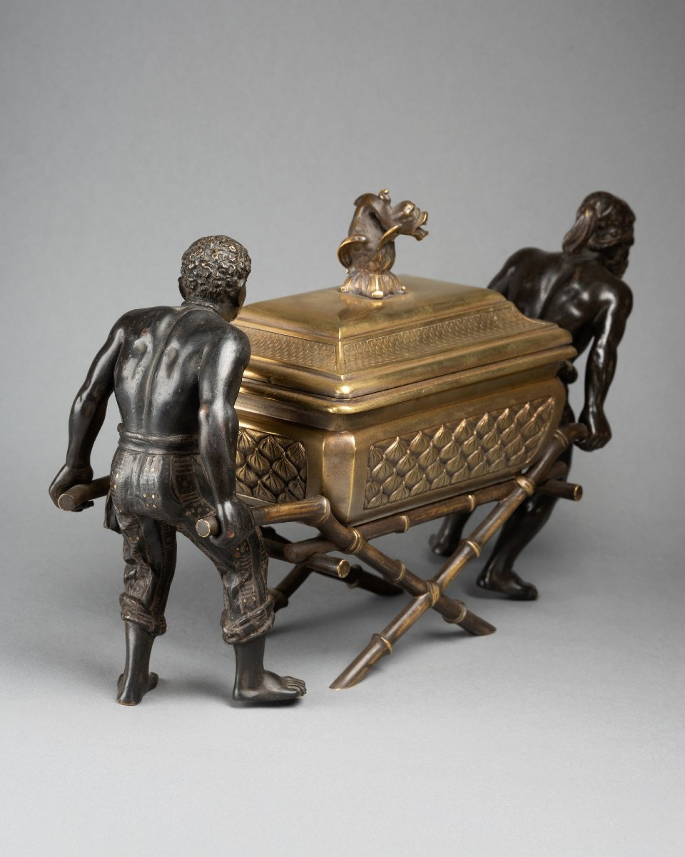 Arche d’Alliance portée par deux Éthiopiens, bronze du XIXe siècle -photo-4