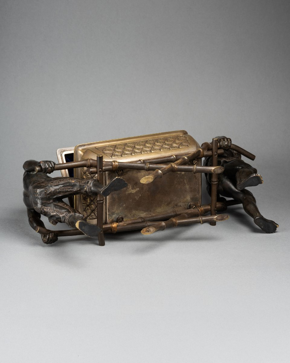 Arche d’Alliance portée par deux Éthiopiens, bronze du XIXe siècle -photo-1
