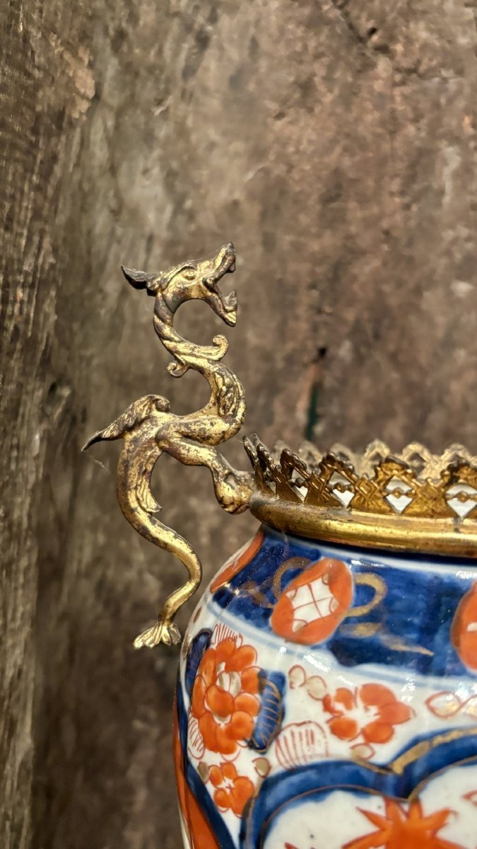 Vase japonais en porcelaine style Imari, monture bronze doré au dragon, XIXe siècle-photo-3