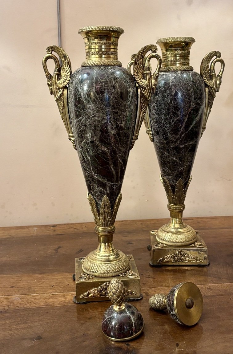 Urnes couvertes en marbre et bronze doré, style néoclassique, XIXe siècle-photo-3