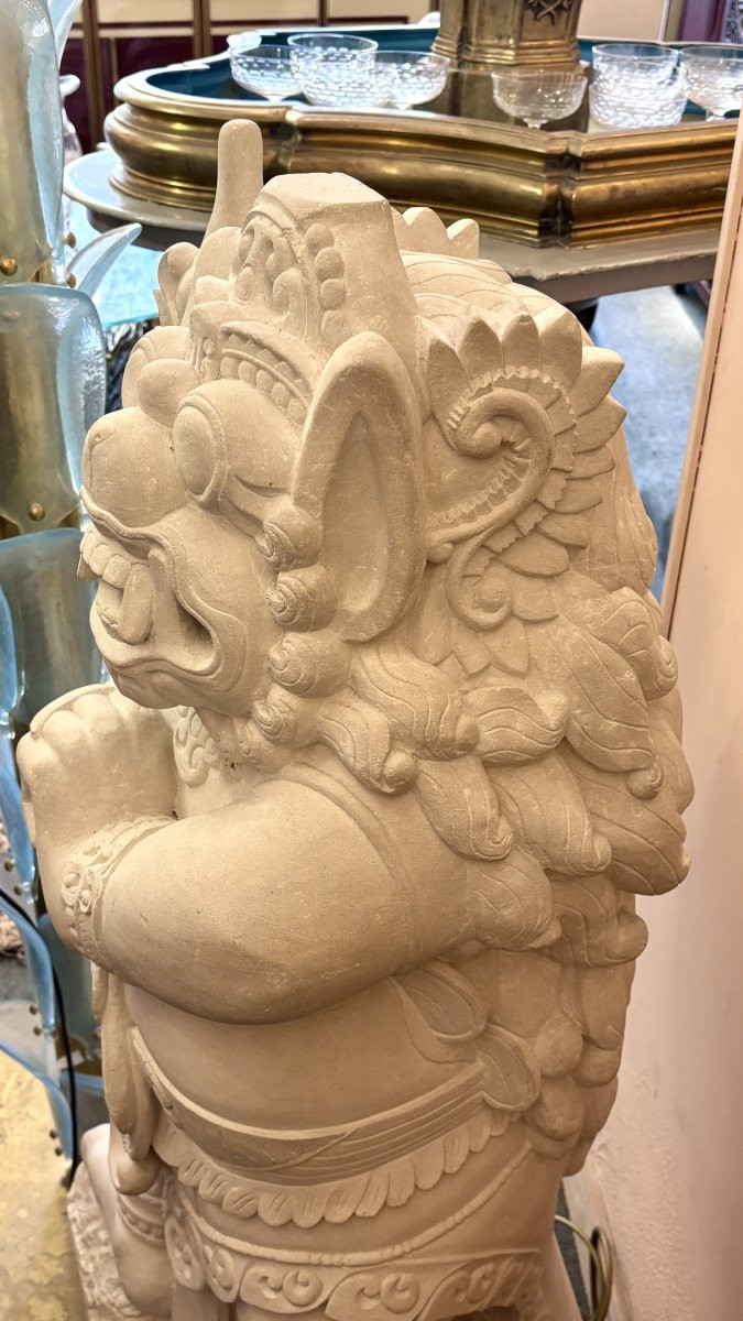 Sculpture en pierre figurant le héros Hanumān, XXe siècle-photo-4