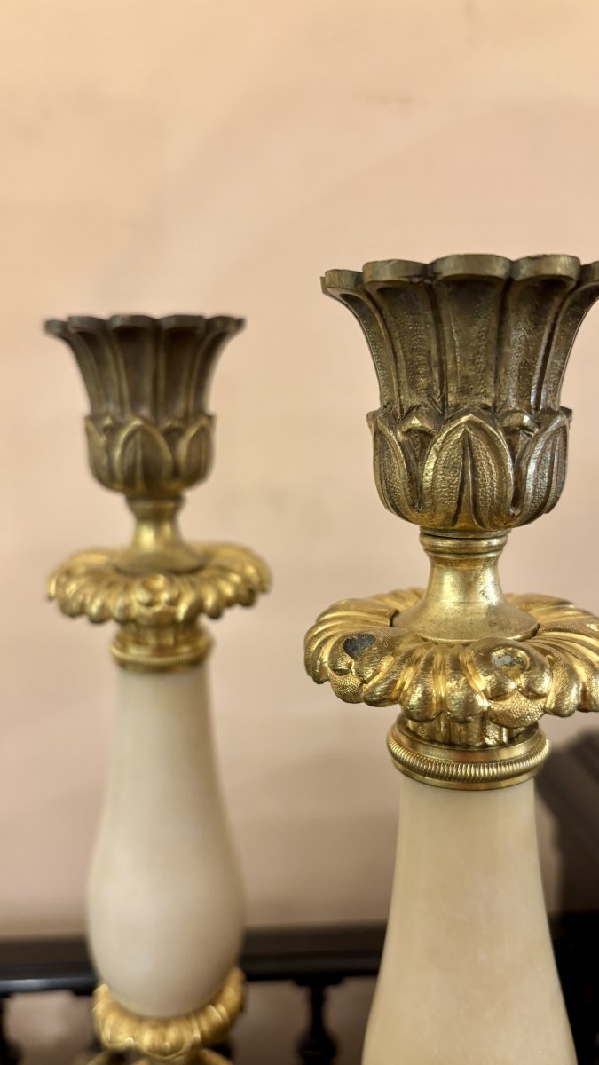 Paire de bougeoirs en agate et bronze doré, XIXe siècle-photo-3