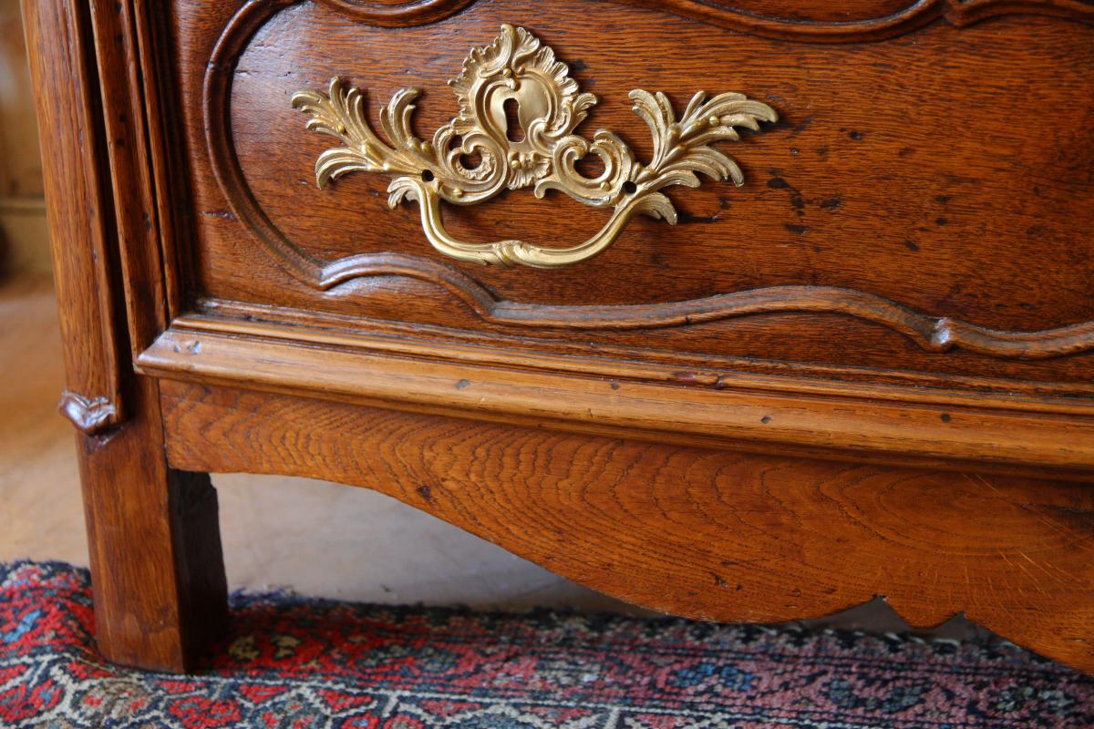 Une Commode Louis XIV En Chêne, d'époque XVIIe Siècle-photo-2