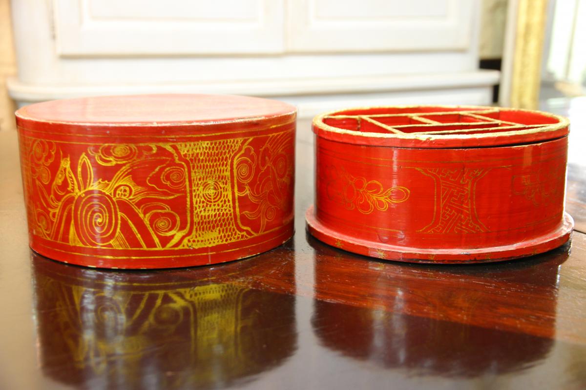 A Chinese Box In Red Lacquer Nineteenth Century-photo-4