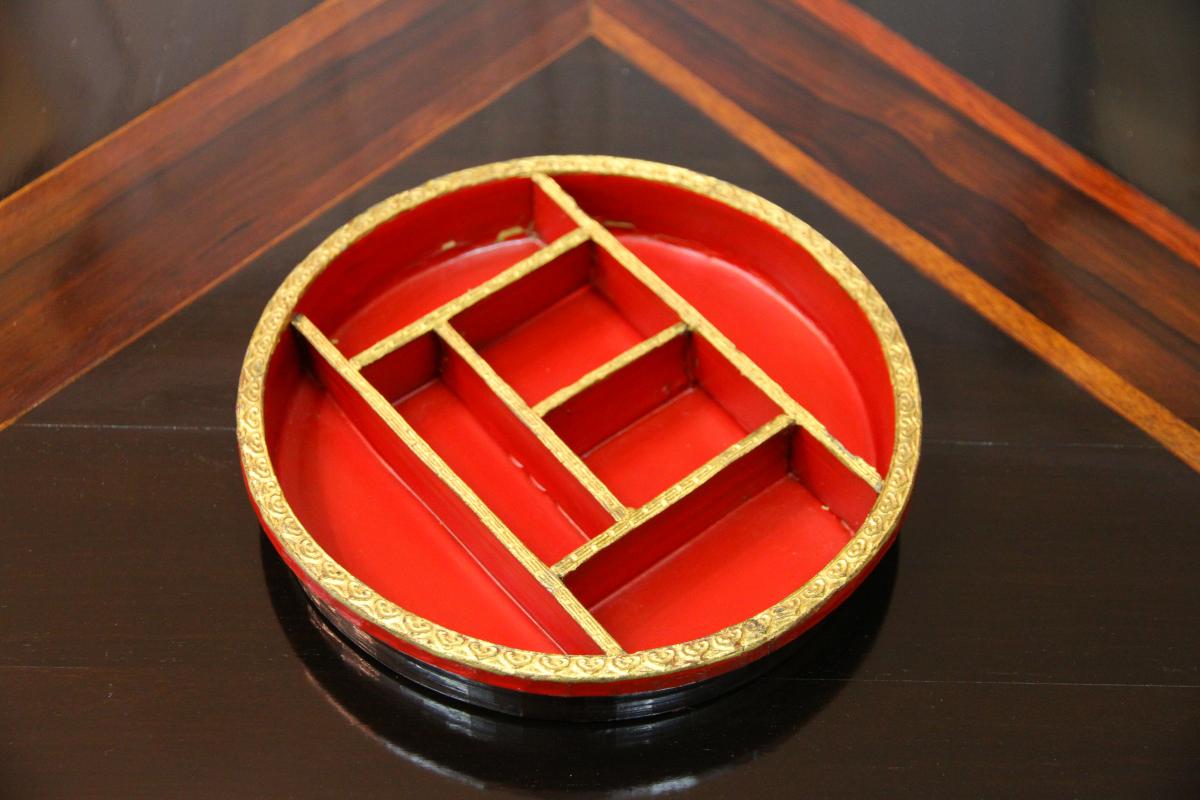 A Chinese Box In Red Lacquer Nineteenth Century-photo-7