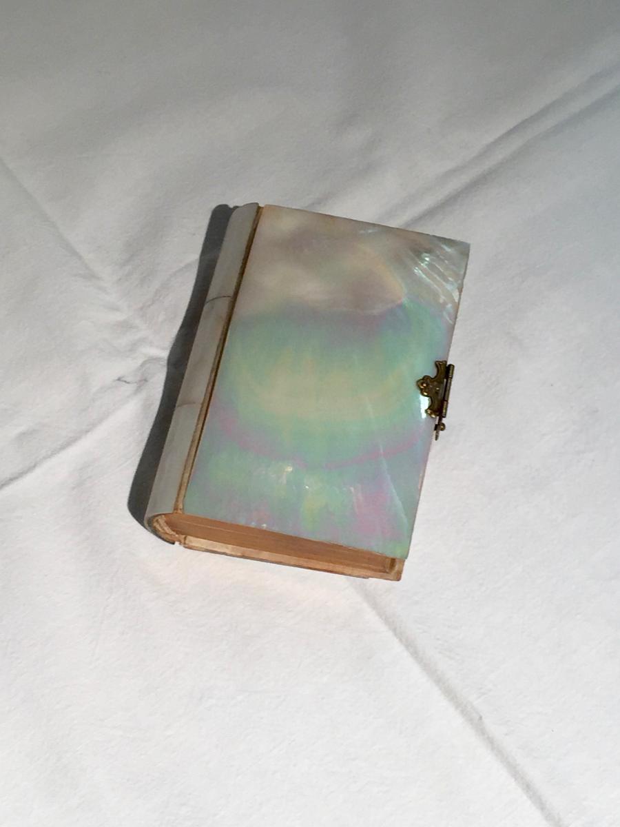 Mother-of-pearl Covered Book, Second Half Of The 19th Century.-photo-2