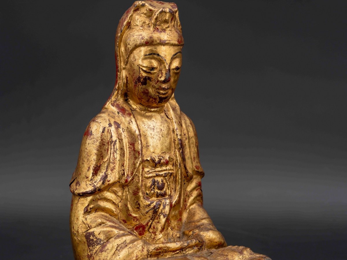 Guanyin Gold Lacquered Bronze, 18th Century-photo-1
