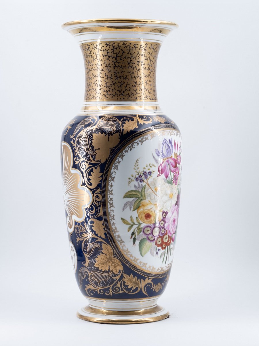 Large Paris Porcelain Vase, 19th Century-photo-3