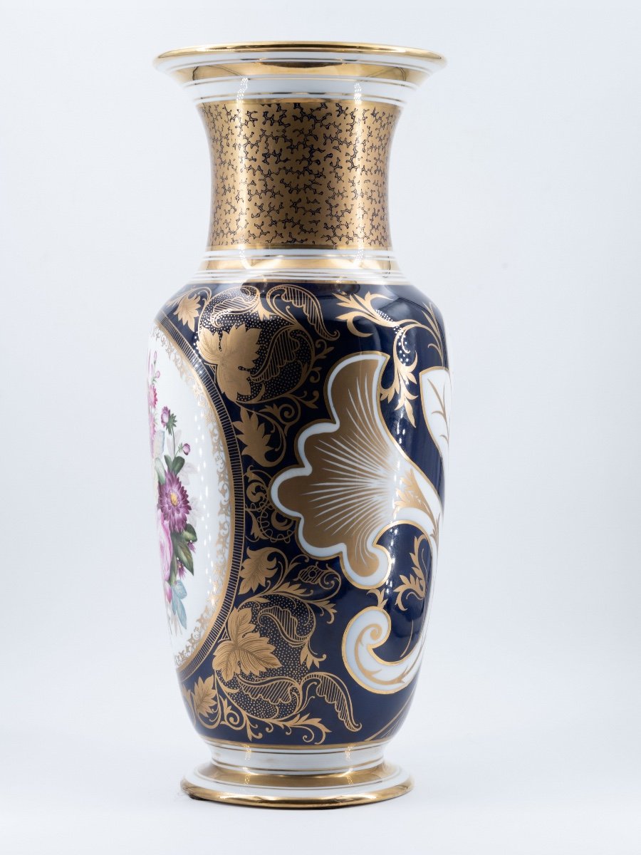 Large Paris Porcelain Vase, 19th Century-photo-1