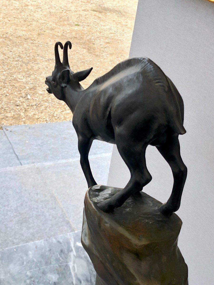 Bronze Figurant Des Chamois. Louis-albert Carvin (1875 - 1951) -photo-1