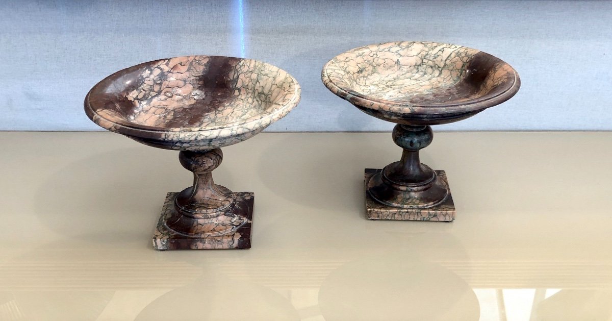 Paire De Coupes En Marbre, Fin XVIIIe Siècle