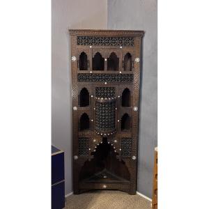 Encoignure orientale, XIXe siècle