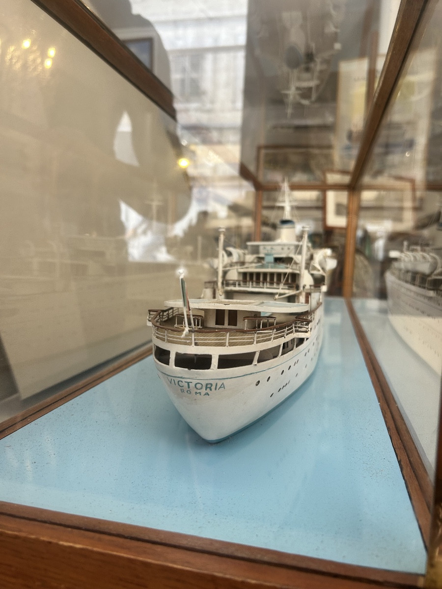 Maquette d’agence du paquebot Victoria de la LLoyd triestino-photo-1