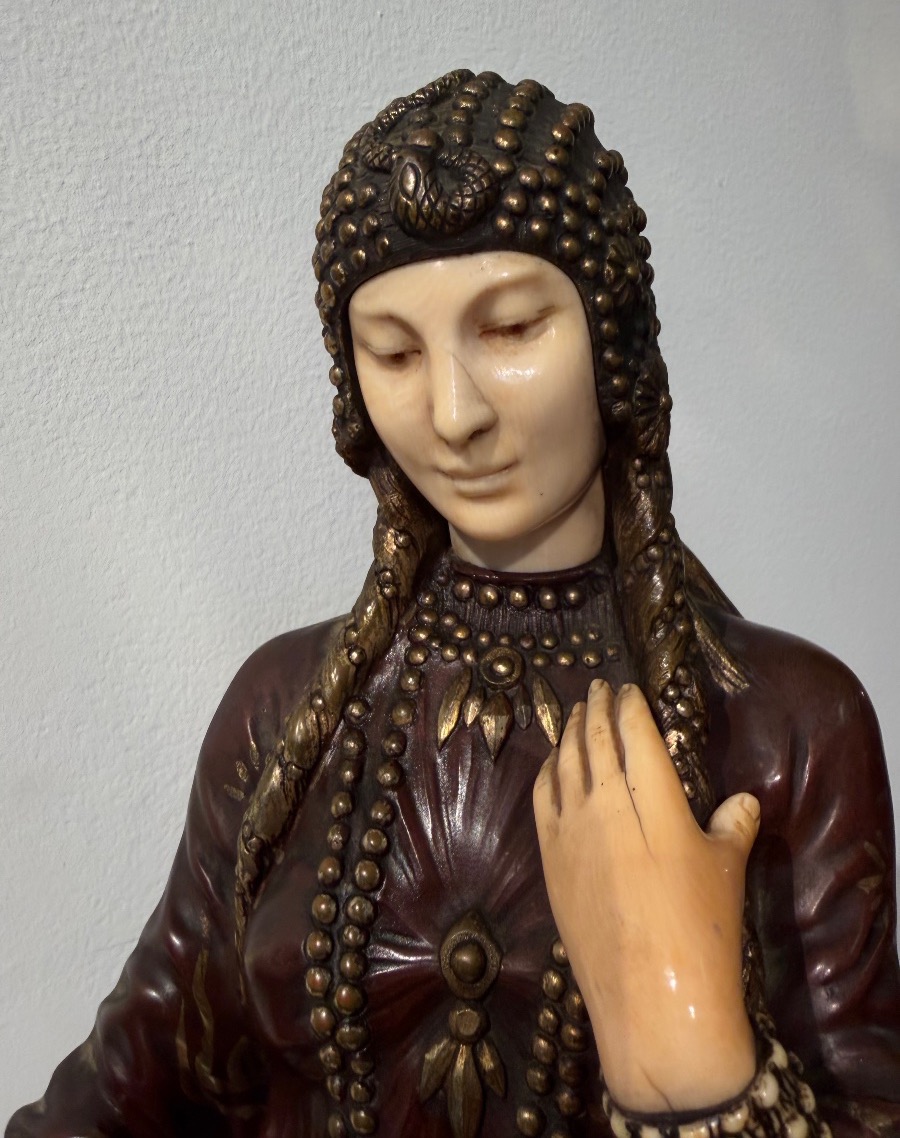 Louis Riché (1877-1949) Femme aux lévriers, chryséléphantine en bronze et ivoire -photo-3