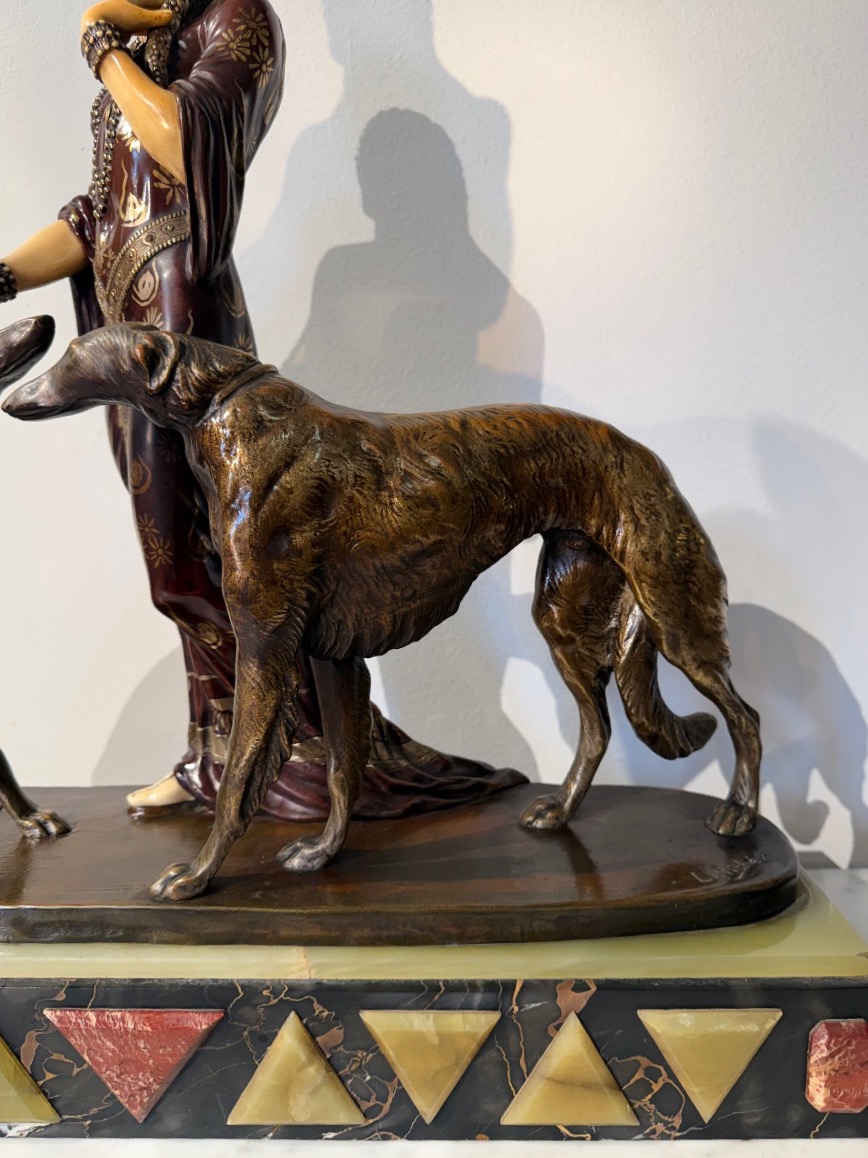 Louis Riché (1877-1949) Femme aux lévriers, chryséléphantine en bronze et ivoire -photo-8
