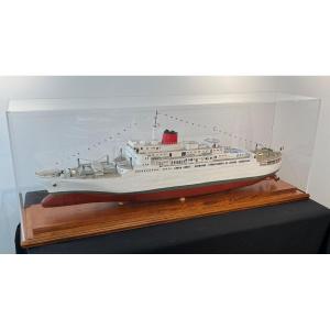 Maquette Du Paquebot Antilles Compagnie Générale Transatlantique