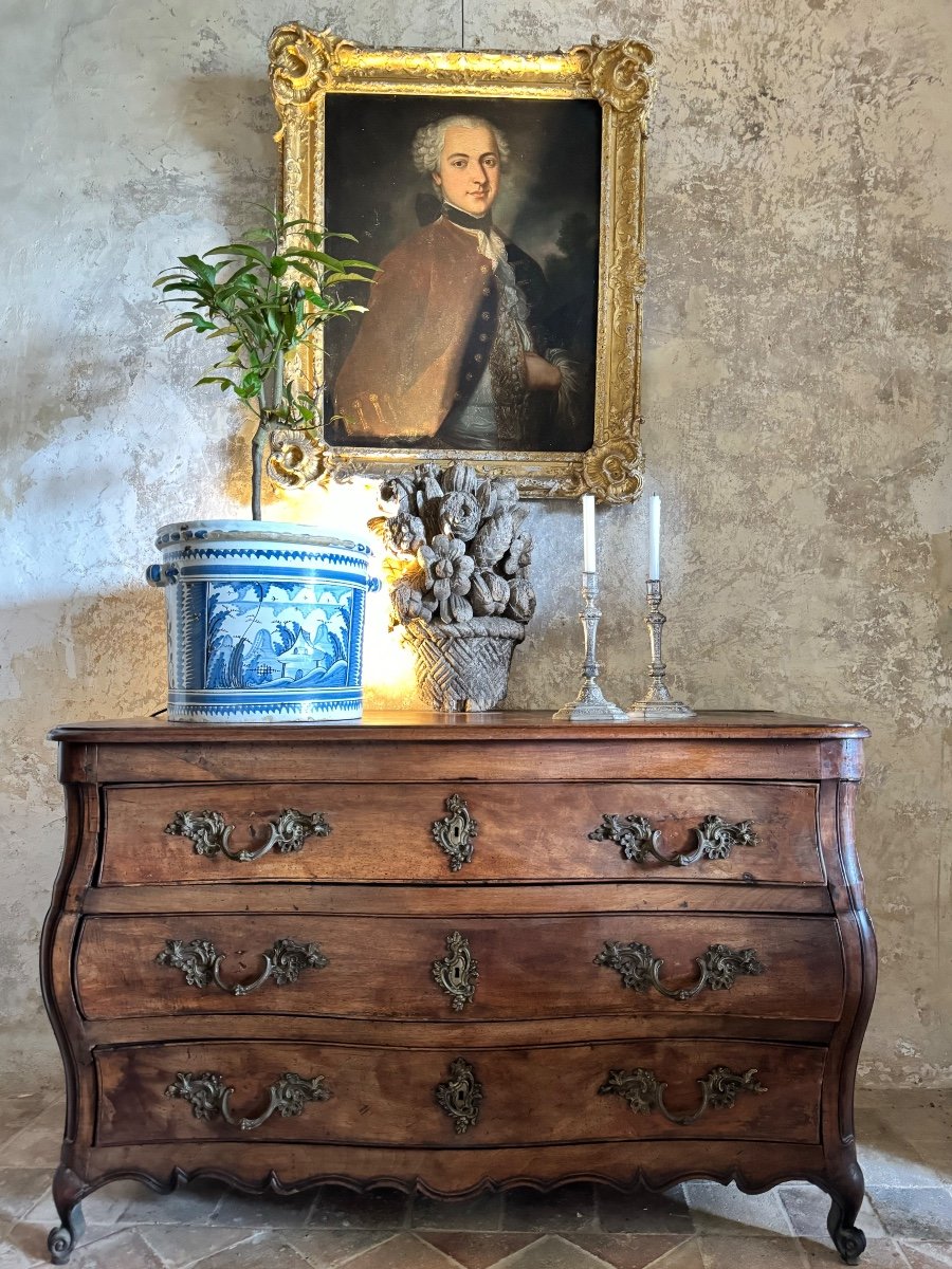 Chest Of Drawers, 18th Century Tomb