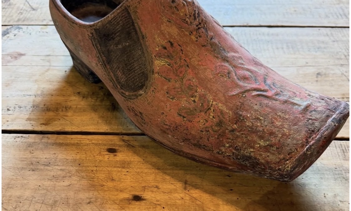 Clog-maker's Sign-photo-1