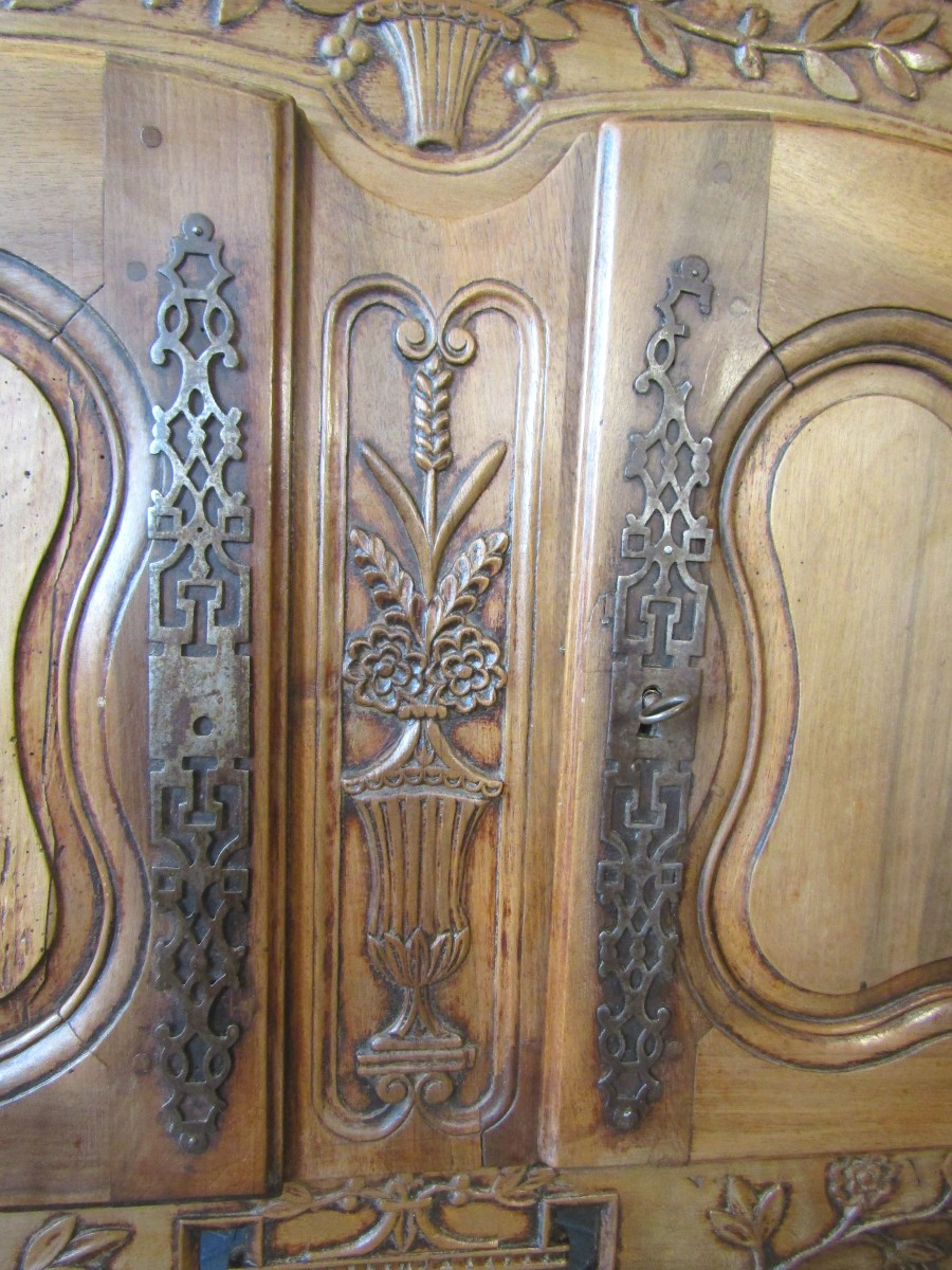 18th-century Provencal Sideboard-photo-2