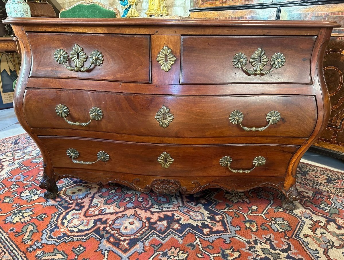 COMMODE TOMBEAU DITE DE PORT, 18ème siècle