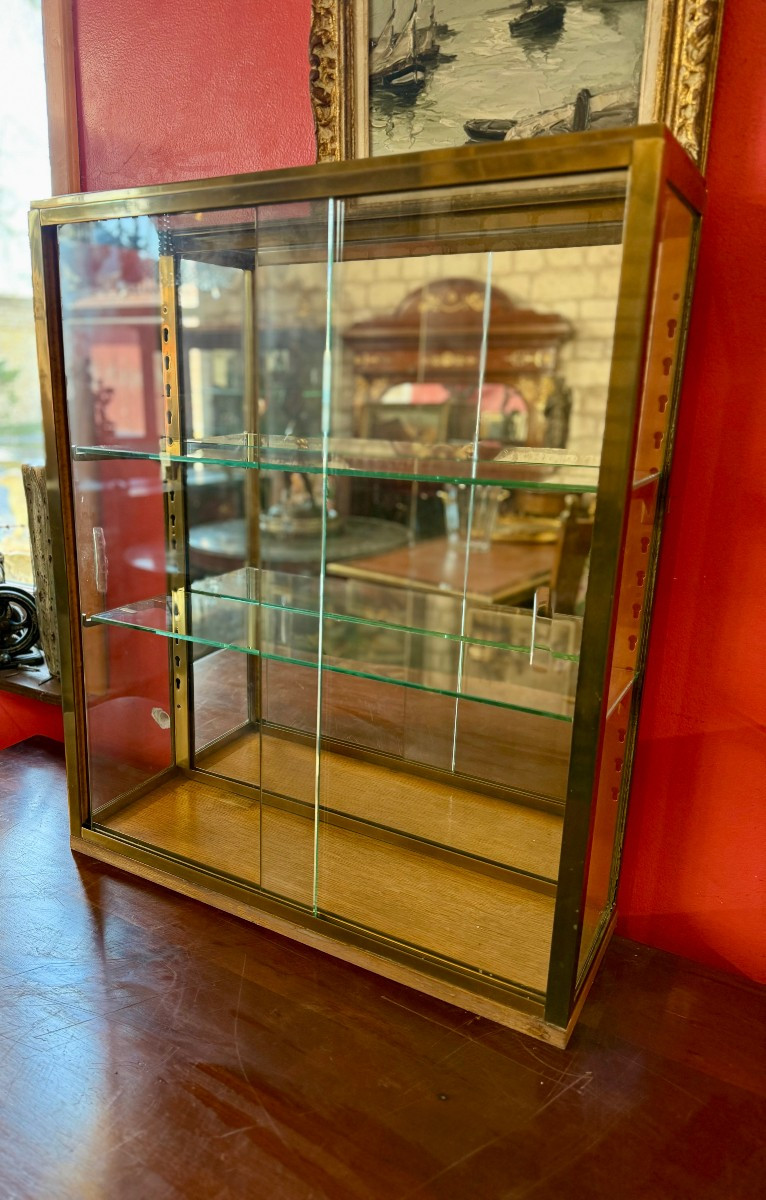 VITRINE MURALE EN VERRE ET LAITON 19ème