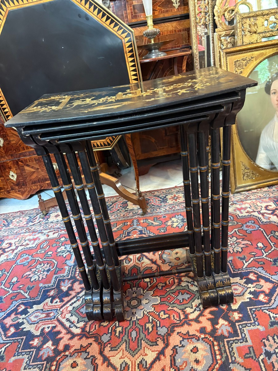 Series Of Four Nesting Tables In 19th Century Chinese Lacquer-photo-3