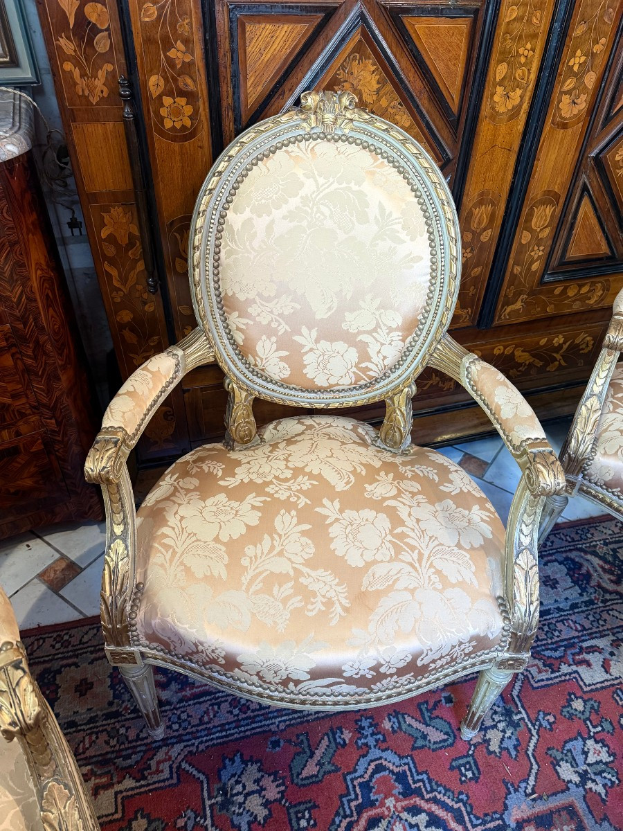 SERIE DE QUATRE FAUTEUILS DE STYLE LOUIS XVI-photo-2