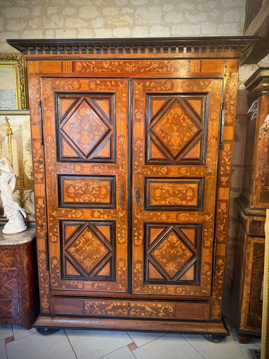 Languedoc Toulousain Cabinet In Marquetry Late 17th Century