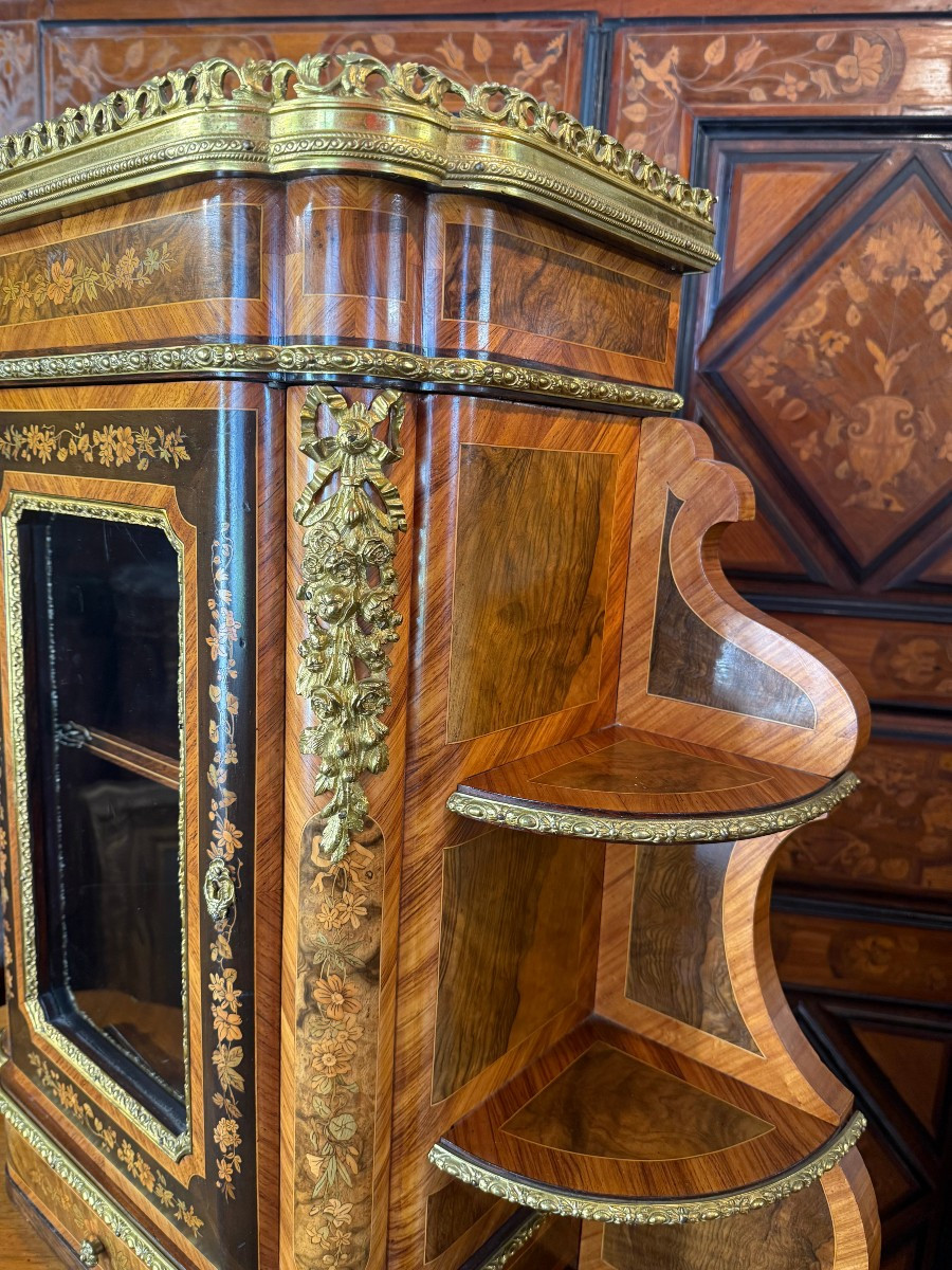  BUFFET A HAUTEUR D’APPUI FORMANT VITRINE EN MARQUETERIE DE STYLE LOUIS XV-photo-2