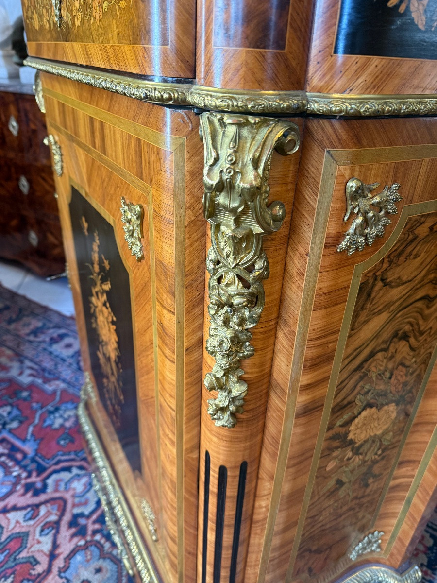  BUFFET A HAUTEUR D’APPUI FORMANT VITRINE EN MARQUETERIE DE STYLE LOUIS XV-photo-5