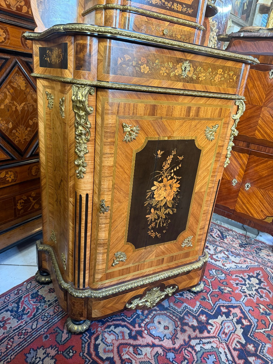  BUFFET A HAUTEUR D’APPUI FORMANT VITRINE EN MARQUETERIE DE STYLE LOUIS XV-photo-7