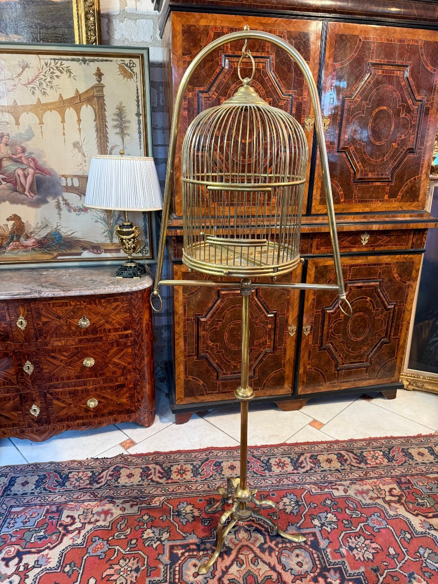CAGE A OISEAUX SUPENDUE SUR PIED EN LAITON