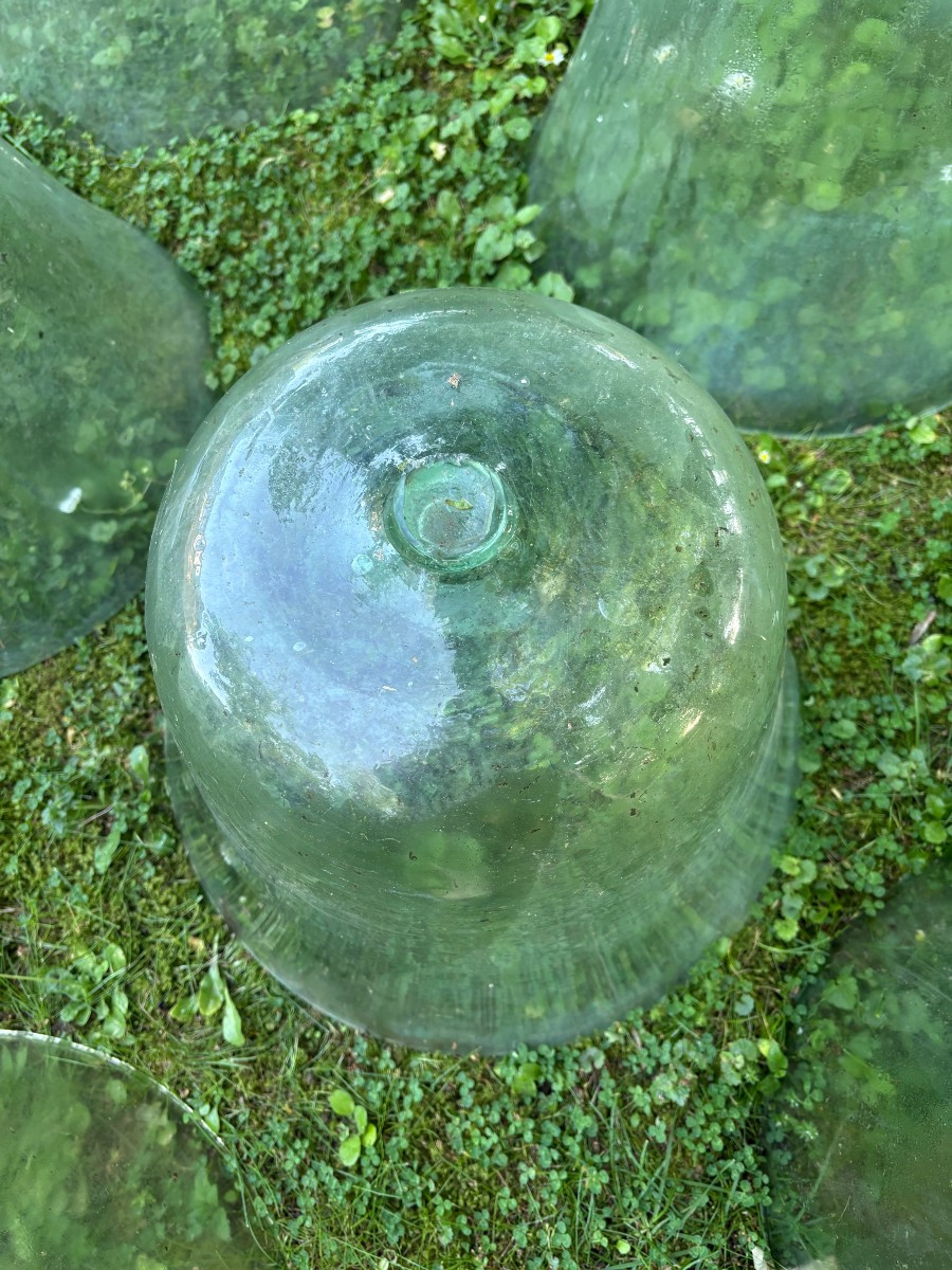 Set Of Seven Garden Or Gardener Bells-photo-1