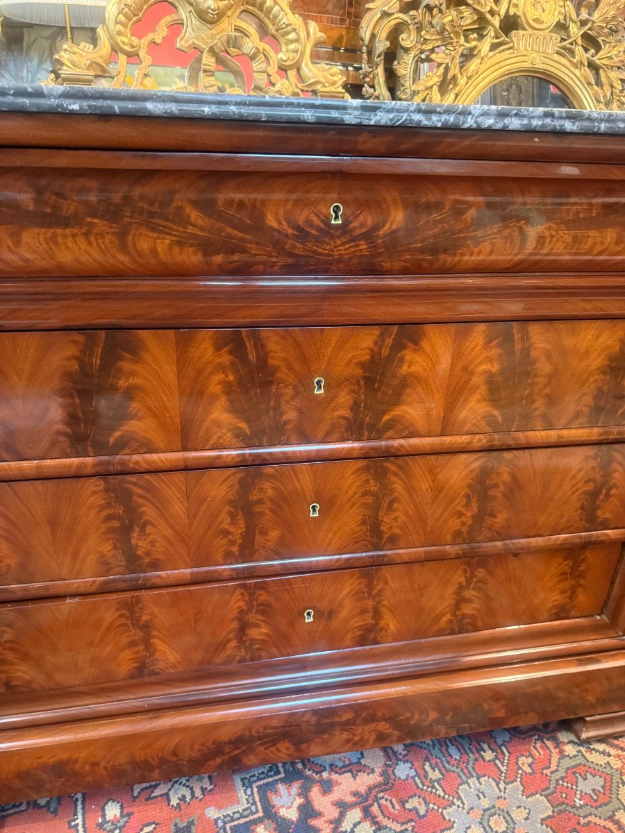 COMMODE EPOQUE LOUIS PHILIPPE EN PLACAGE ACAJOU FLAMME-photo-4