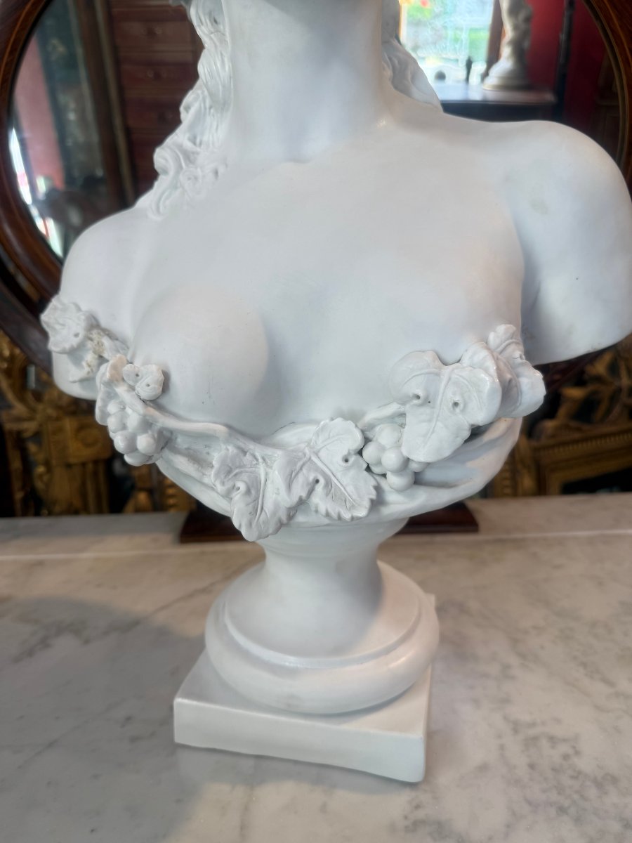 Biscuit Bust Of The Cheeky Young Girl-photo-2