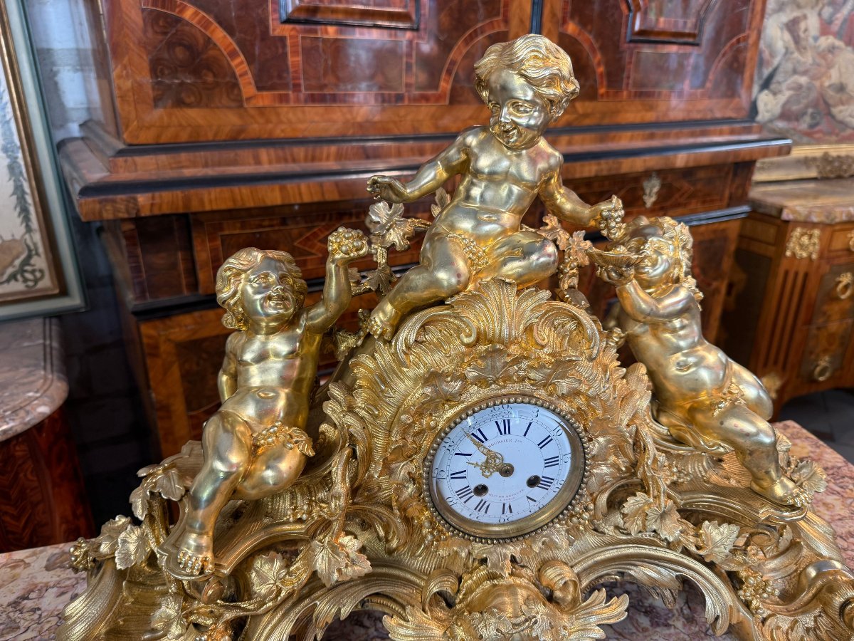 PENDULE DE CHEMINEE DE STYLE LOUIS XV " L’ENFANT BACCHUS, DIONYSOS DIEU GREC DES VENDANGES"-photo-2