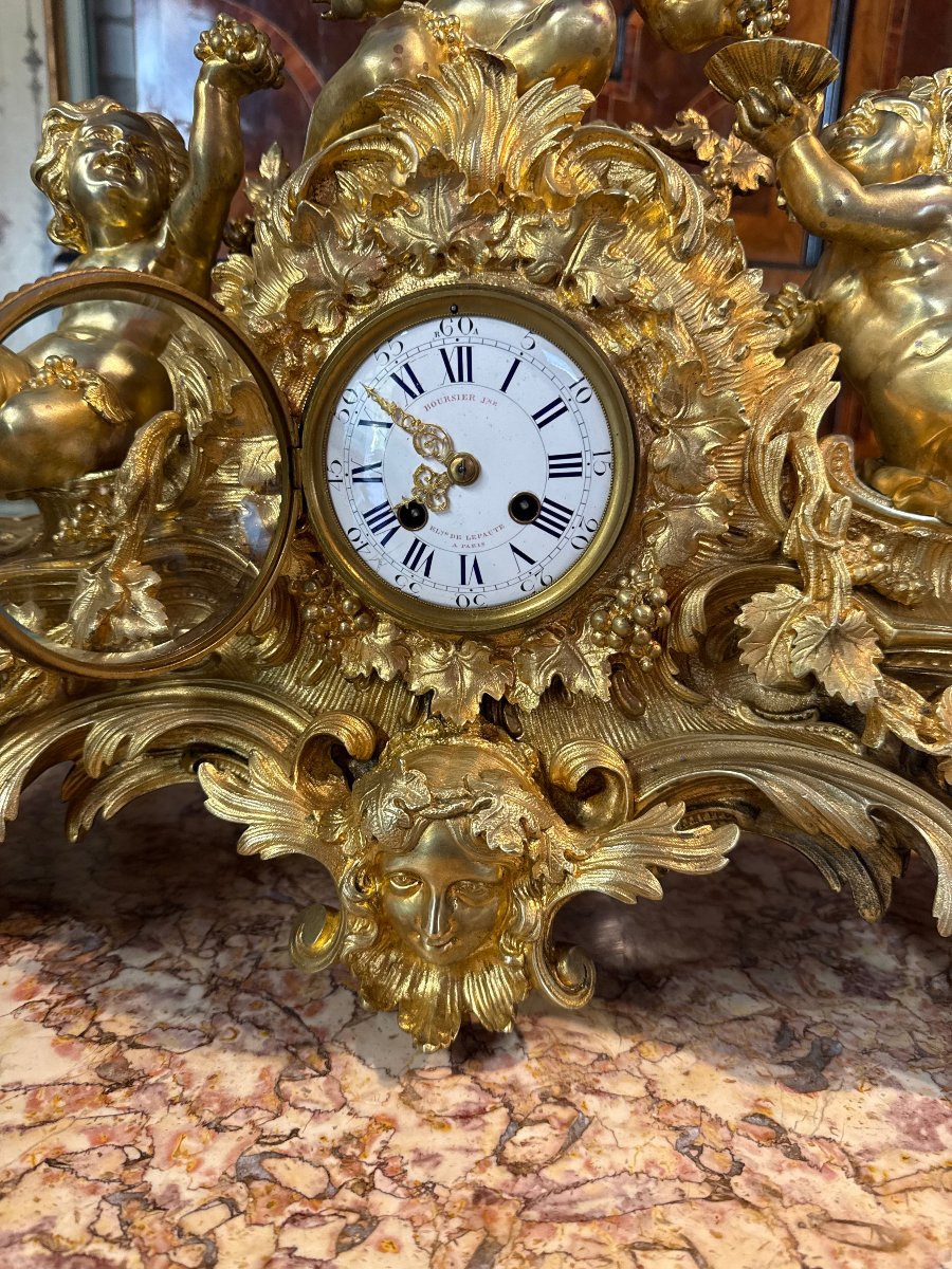 PENDULE DE CHEMINEE DE STYLE LOUIS XV " L’ENFANT BACCHUS, DIONYSOS DIEU GREC DES VENDANGES"-photo-2
