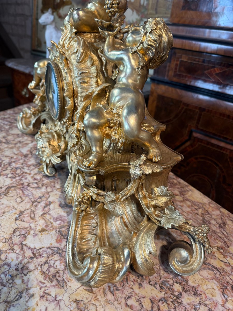 PENDULE DE CHEMINEE DE STYLE LOUIS XV " L’ENFANT BACCHUS, DIONYSOS DIEU GREC DES VENDANGES"-photo-3