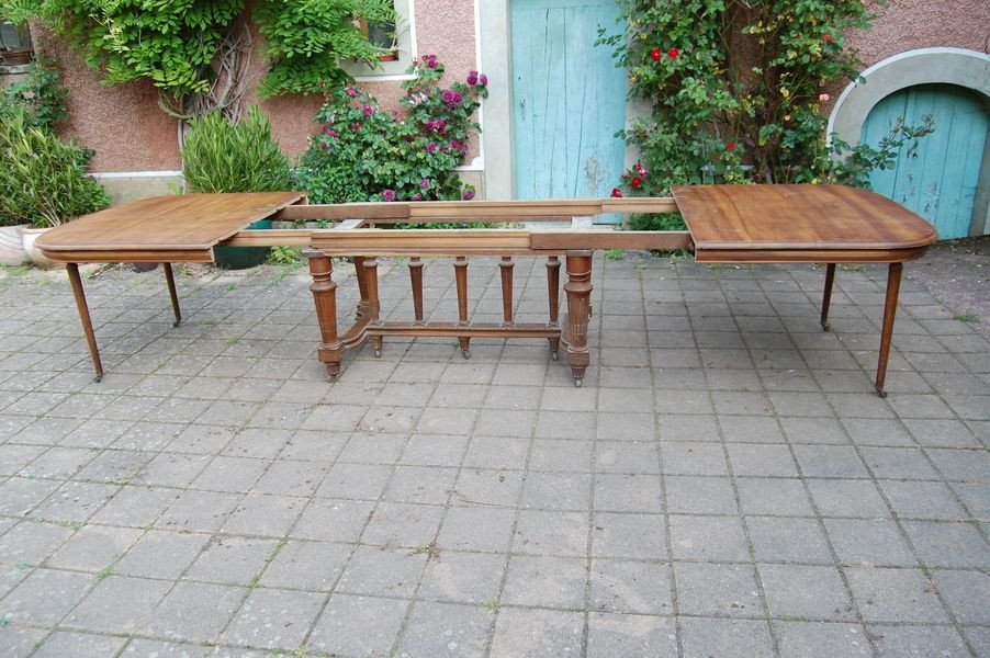 Table Napoléon III  En Noyer Avec Cinq  Rallonges 18 Couverts Du 19e Siécle-photo-3