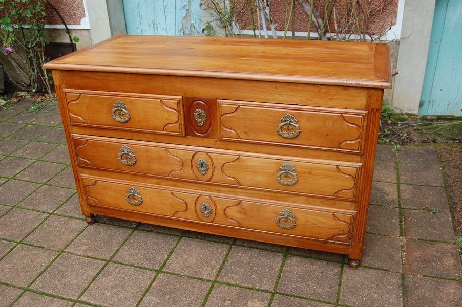 Louis XVI Period Commode In Cherry Wood From The 18th Century